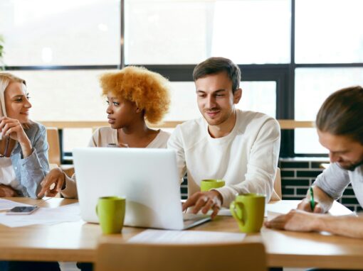 Turning Website Visitors into Paying Customers for Your Business Turning Website Visitors into Paying Customers for Your Business